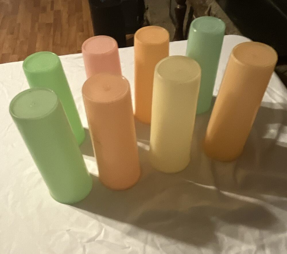 8 pc Tupperware Pastel Stackable Tumbler Multicolor Solid Vintage/Retro 10-18 oz